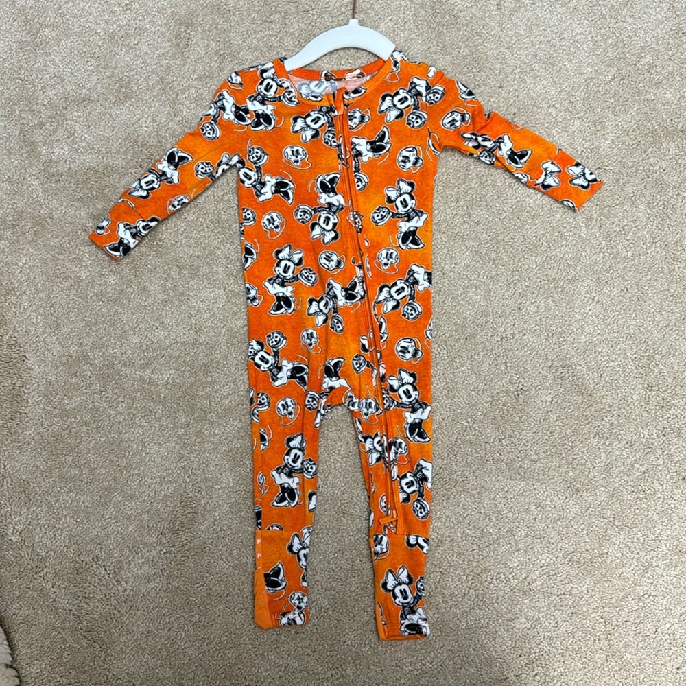 Posh peanut Halloween Minnie Mlouse footie limited edition.